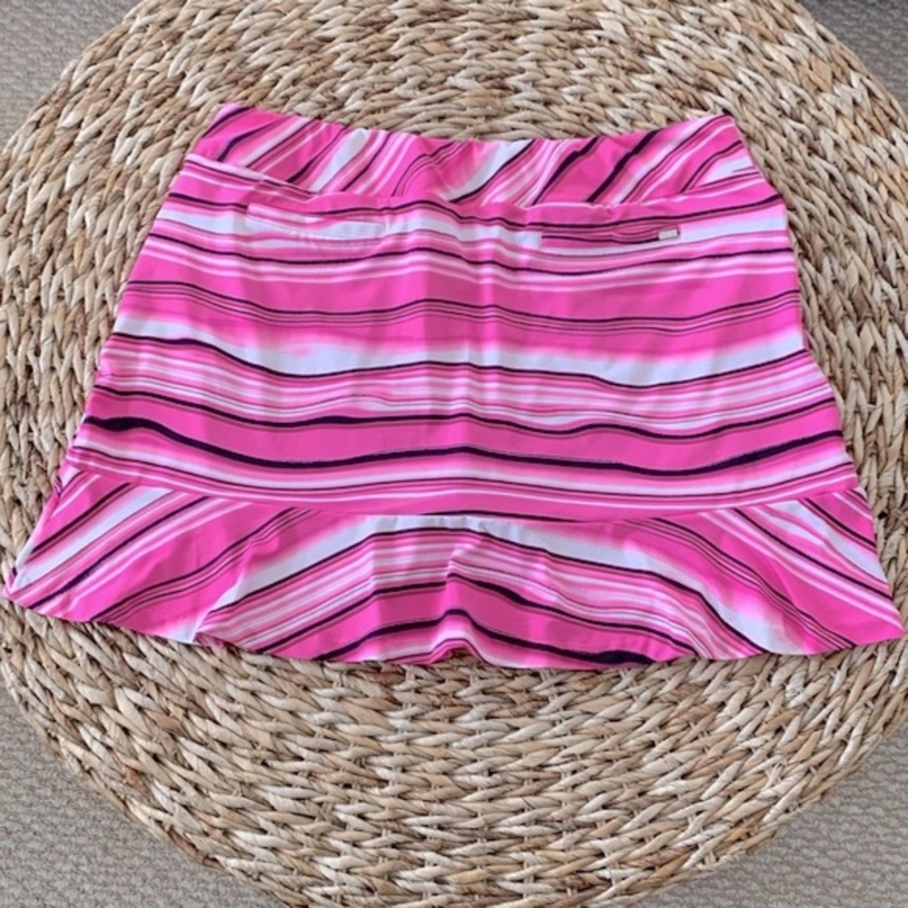 Tail Isla Wave Ruffle Hem Skort - Picture 9 of 14